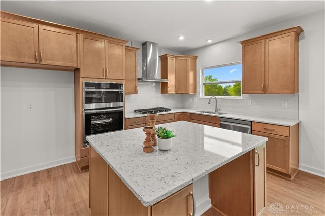 135 Magnolia Lane, Springboro, OH 45066