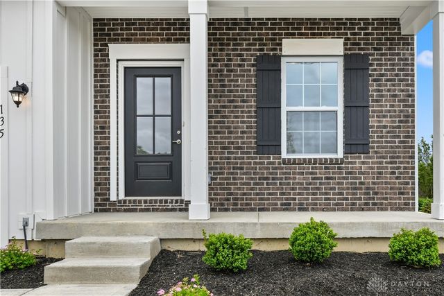 135 Magnolia Lane, Springboro, OH 45066