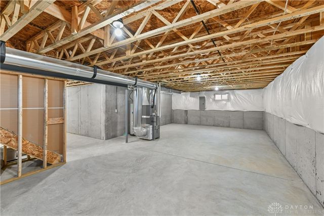 135 Magnolia Lane, Springboro, OH 45066