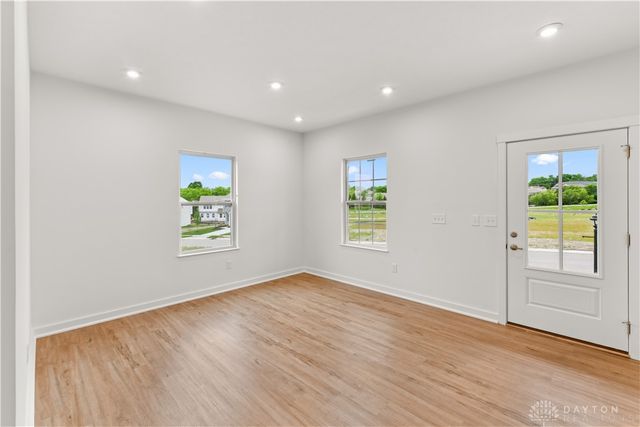 135 Magnolia Lane, Springboro, OH 45066