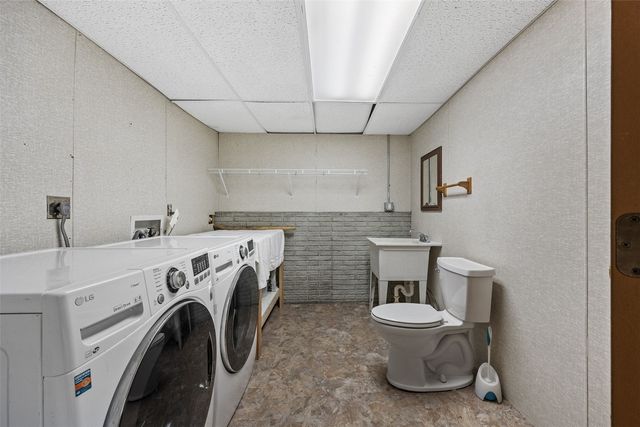 3205 33rd Avenue SW, Cedar Rapids, IA 52404