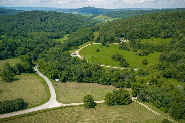 3908 Lost Creek Rd, Sparta, TN 38583