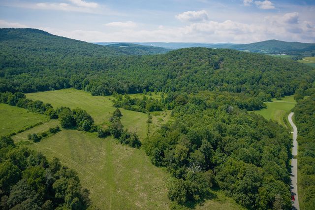 3908 Lost Creek Rd, Sparta, TN 38583