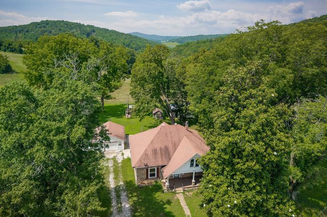 3908 Lost Creek Rd, Sparta, TN 38583