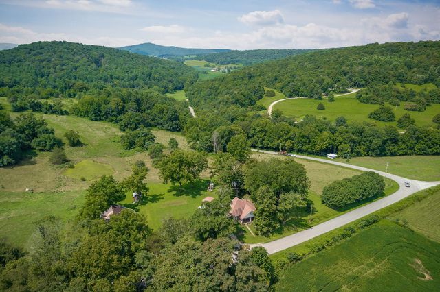 3908 Lost Creek Rd, Sparta, TN 38583