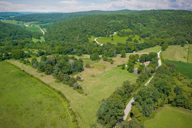 3908 Lost Creek Rd, Sparta, TN 38583