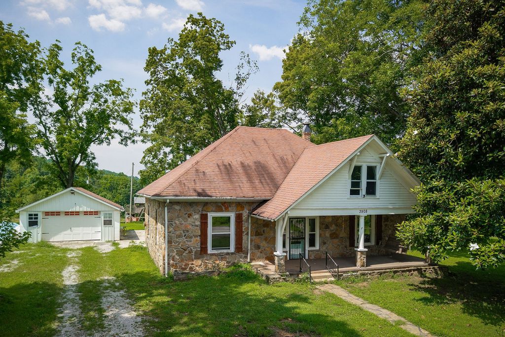 3908 Lost Creek Rd, Sparta, TN 38583