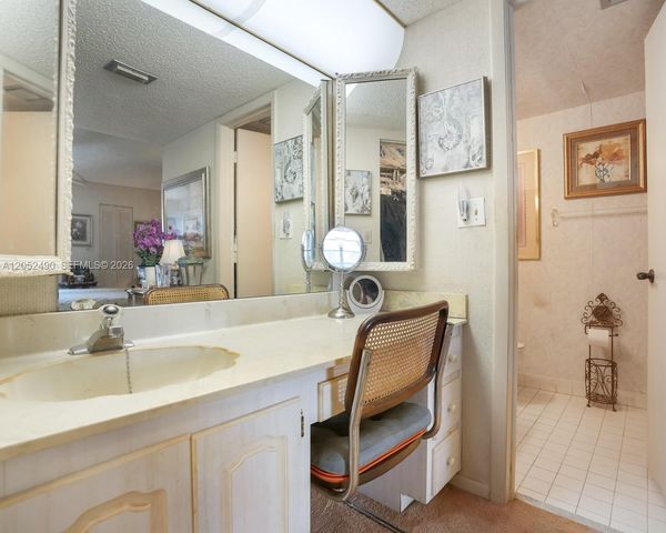 3930 Inverrary Boulevard 406D, Lauderhill, FL 33319