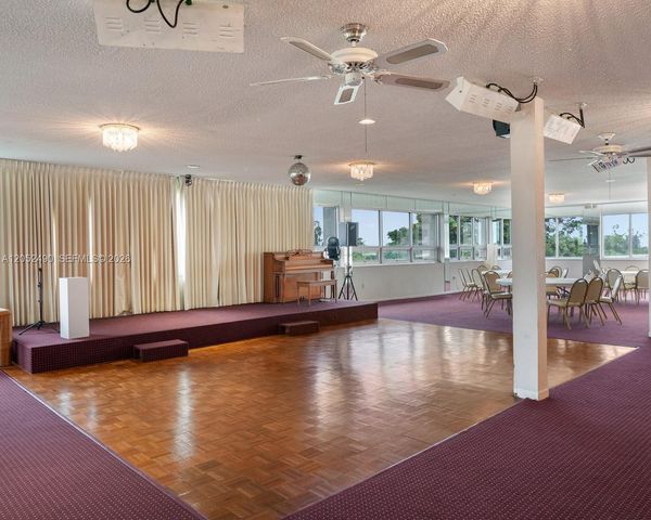 3930 Inverrary Boulevard 406D, Lauderhill, FL 33319