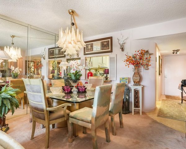 3930 Inverrary Boulevard 406D, Lauderhill, FL 33319