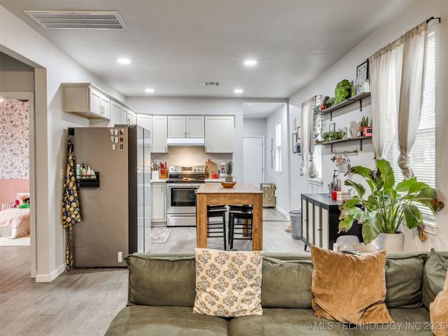 1330 N Santa Fe Avenue, Tulsa, OK 74127