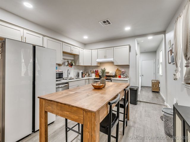 1330 N Santa Fe Avenue, Tulsa, OK 74127