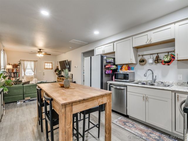 1330 N Santa Fe Avenue, Tulsa, OK 74127