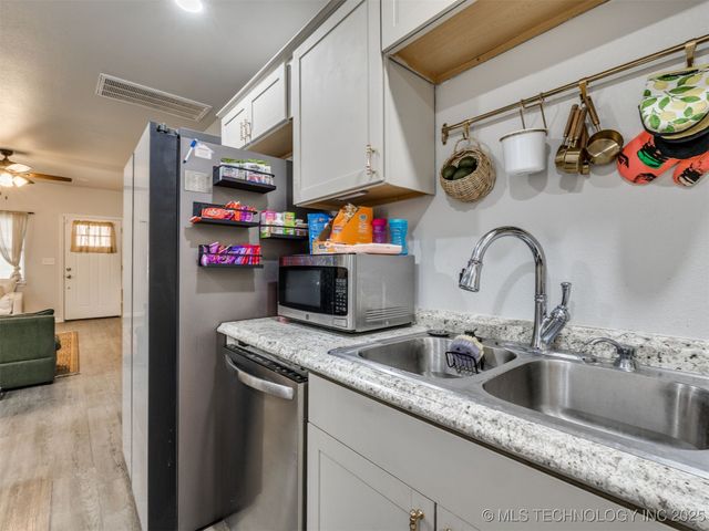 1330 N Santa Fe Avenue, Tulsa, OK 74127