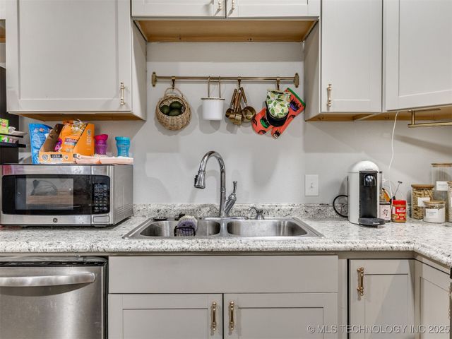 1330 N Santa Fe Avenue, Tulsa, OK 74127