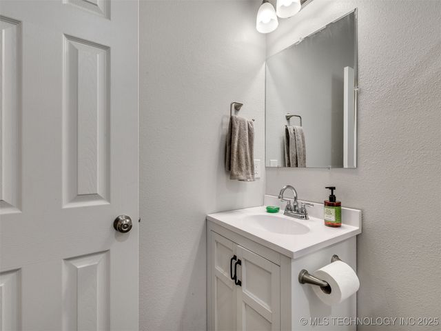 1330 N Santa Fe Avenue, Tulsa, OK 74127