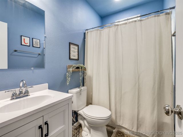 1330 N Santa Fe Avenue, Tulsa, OK 74127