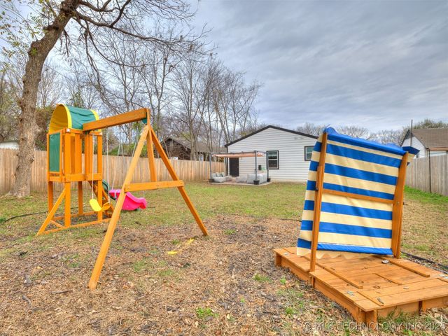 1330 N Santa Fe Avenue, Tulsa, OK 74127