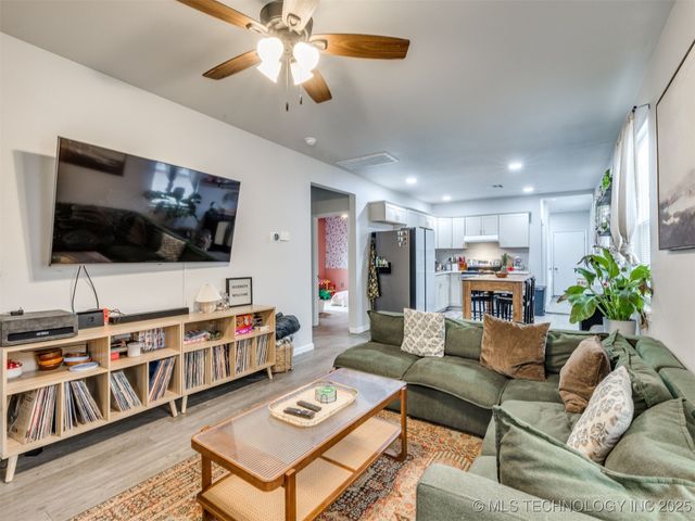 1330 N Santa Fe Avenue, Tulsa, OK 74127