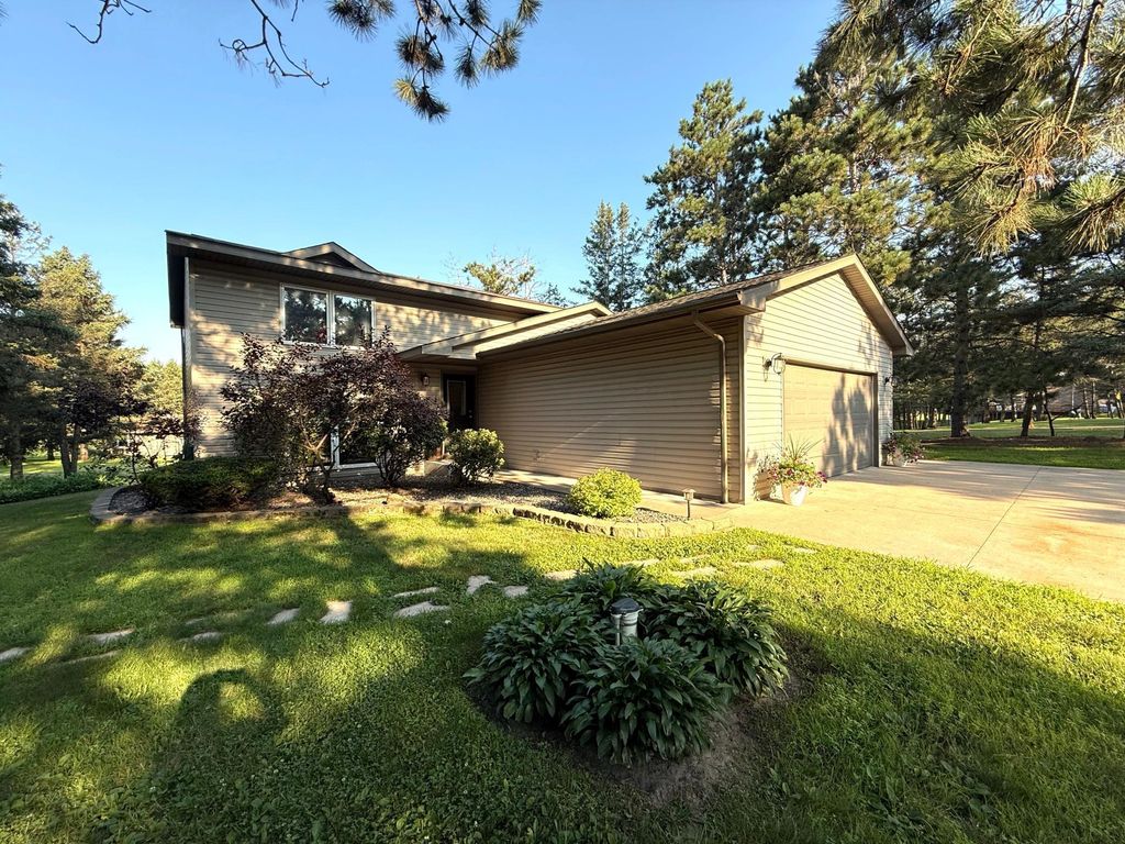 28264 Par Drive, Baldwin Twp, MN 55398