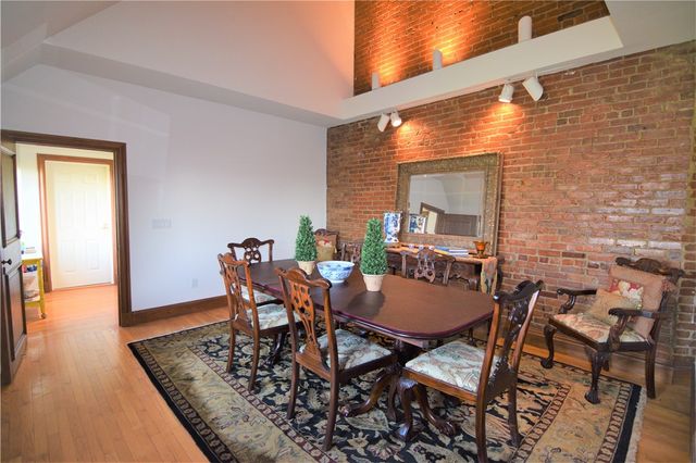 61 Ledge Road J, Newport, RI 02840