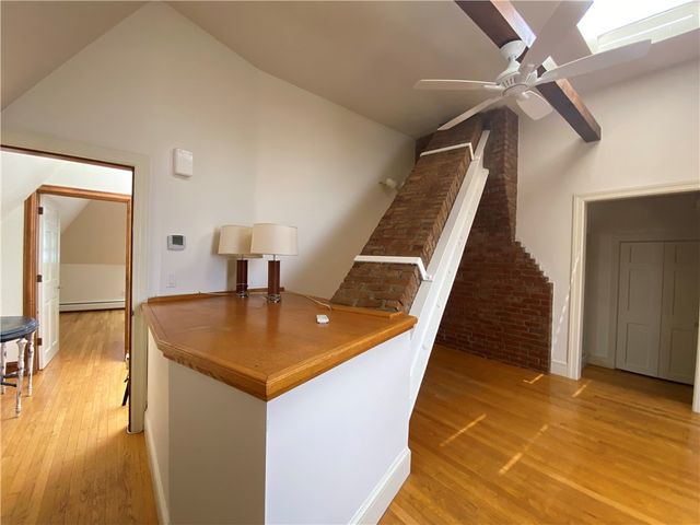 61 Ledge Road J, Newport, RI 02840
