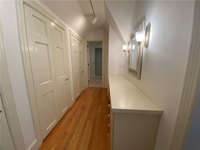 61 Ledge Road J, Newport, RI 02840
