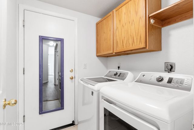 2661 Lawry Drive, Sparks, NV 89436