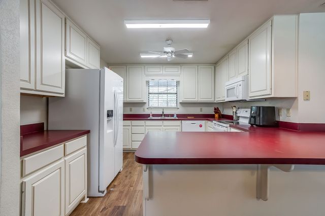 1110 Jones Road, Weatherford, TX 76088