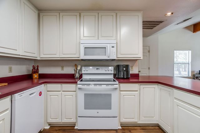 1110 Jones Road, Weatherford, TX 76088