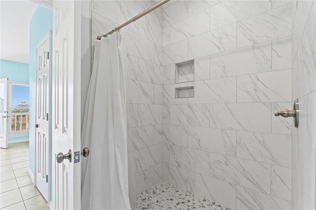 1467 Sandy Lane B, Gulf Shores, AL 36542