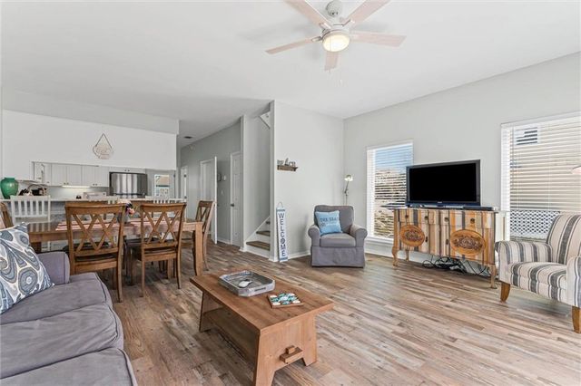 1467 Sandy Lane B, Gulf Shores, AL 36542