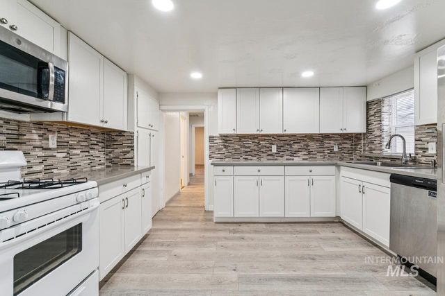 317 E Ithaca Street, Caldwell, ID 83605