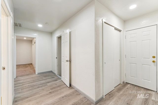 317 E Ithaca Street, Caldwell, ID 83605