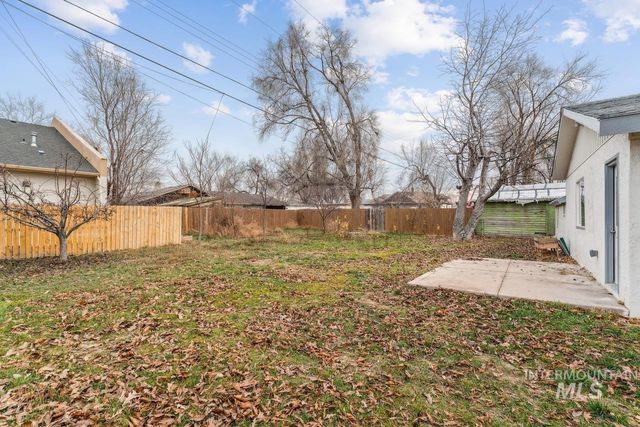 317 E Ithaca Street, Caldwell, ID 83605