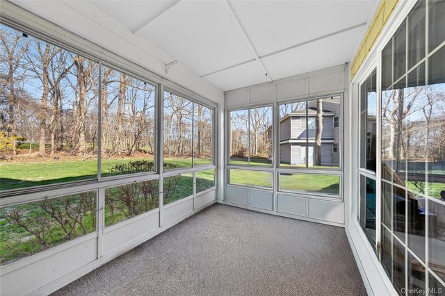 9 Vista Drive N, Manorville, NY 11949