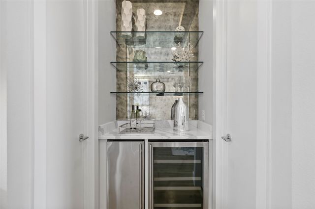 13001 Hutton Drive 31, Farmers Branch, TX 75234