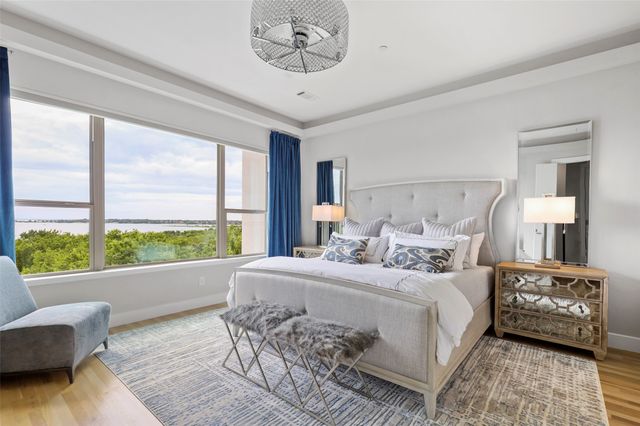 13001 Hutton Drive 31, Farmers Branch, TX 75234