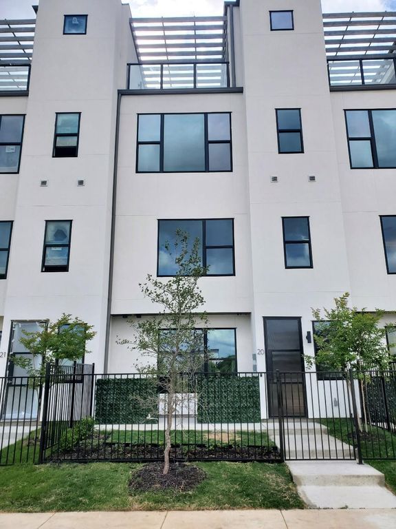 13001 Hutton Drive 31, Farmers Branch, TX 75234