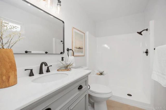 711 La Quebrada, Encinitas, CA 92024