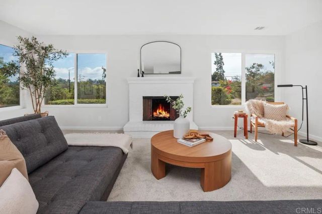 711 La Quebrada, Encinitas, CA 92024