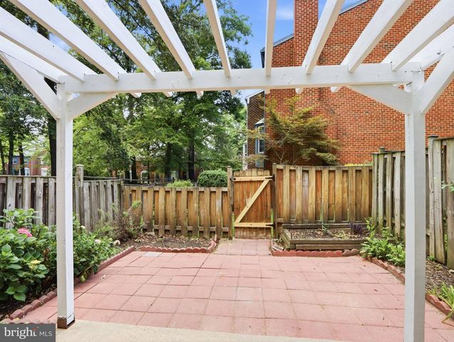 1650 ALBERMARLE DR, Crofton, MD 21114