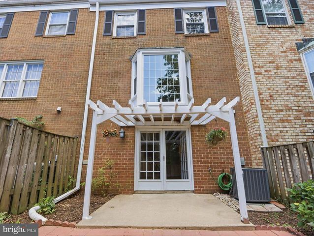 1650 ALBERMARLE DR, Crofton, MD 21114