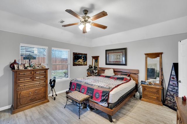 104 Coyote Run, Waxahachie, TX 75165