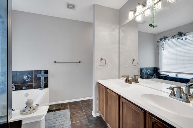 104 Coyote Run, Waxahachie, TX 75165