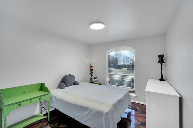 104 Coyote Run, Waxahachie, TX 75165