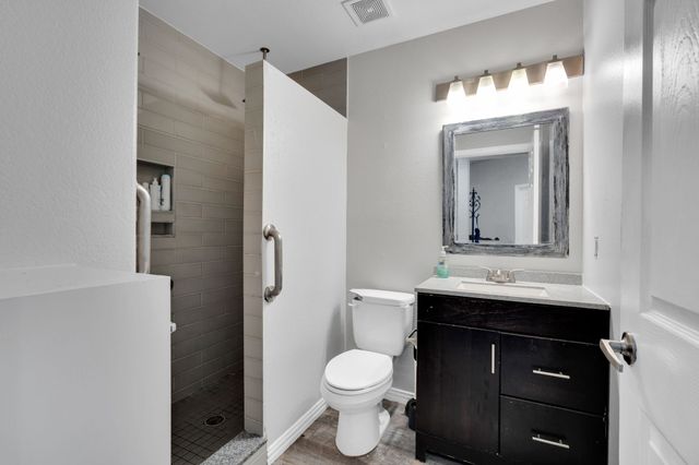 104 Coyote Run, Waxahachie, TX 75165