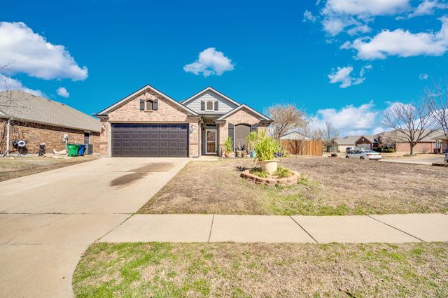 104 Coyote Run, Waxahachie, TX 75165