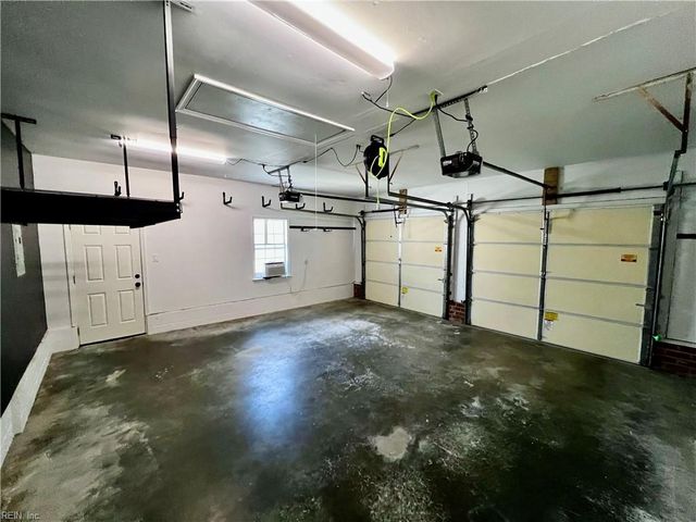 964 Wasserman DR, Virginia Beach, VA 23454