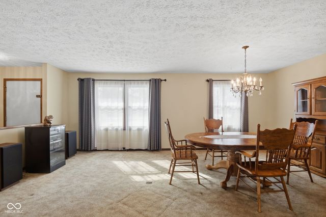 4034 S Nevermind Way S, Greenwood, IN 46142